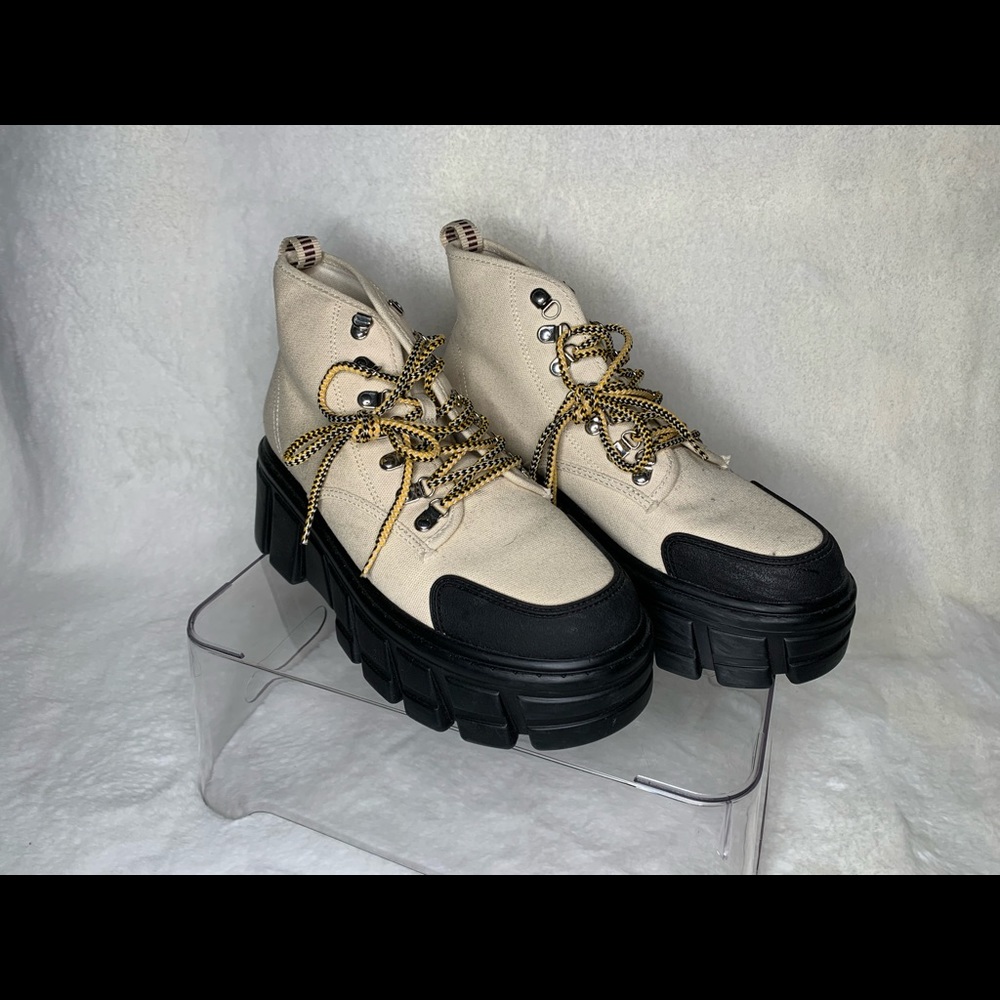 Platform ankle boots